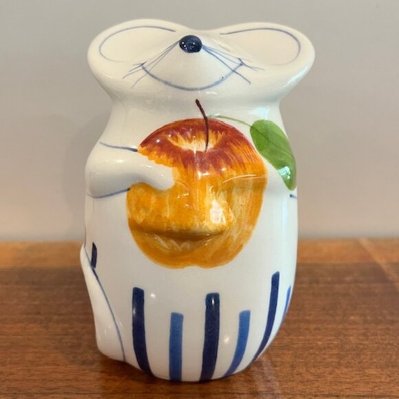 Laurie Gates Hand Painted Ceramic Mouse Holding Apple Cheese Shaker - Picture 2 of 8